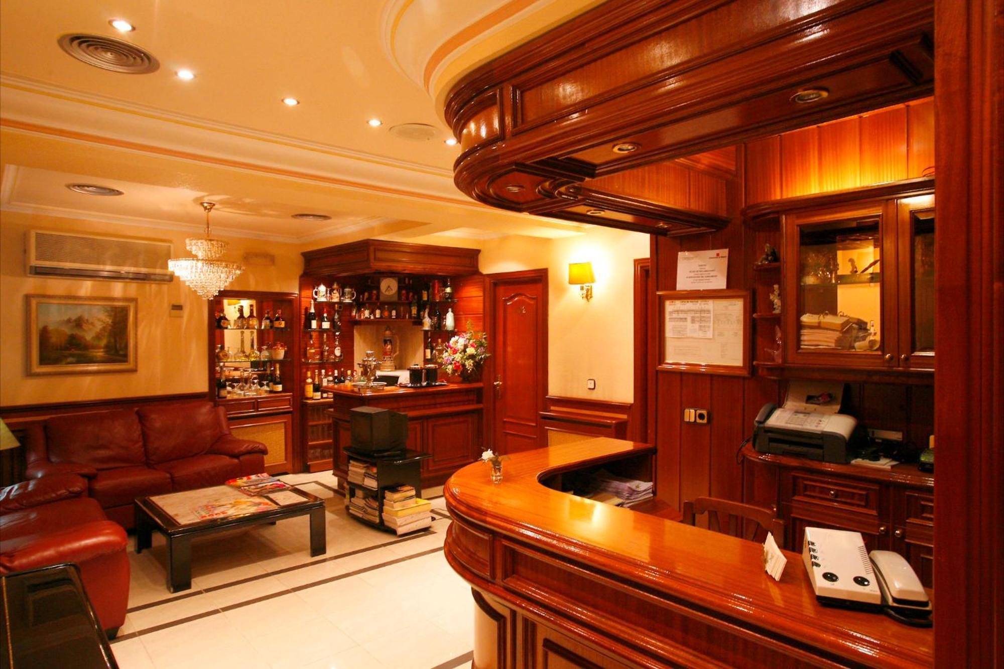 מדריד Hostal Victoria III מראה חיצוני תמונה